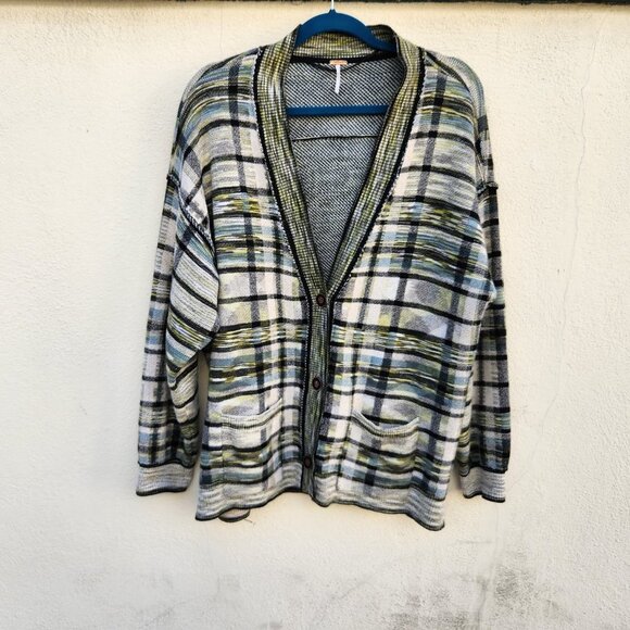 FREE PEOPLE Mcgregor Plaid Cardigan in Green Tea - Picture 3 of 9